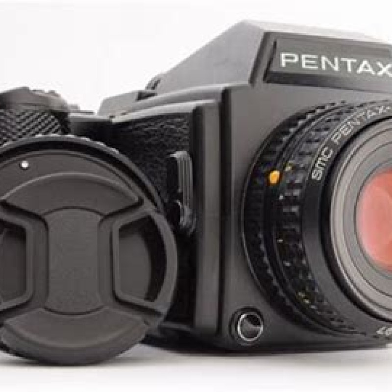 **NEAR MINT** Pentax 645 + SMC A 45mm f/2.8 + 120 Film Back w/ Lens Cap From JPN