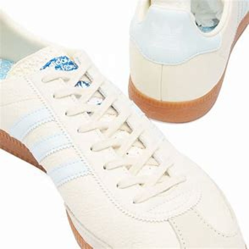 adidas Mens LAST FRONTIER Shoes in Cream White and Blue